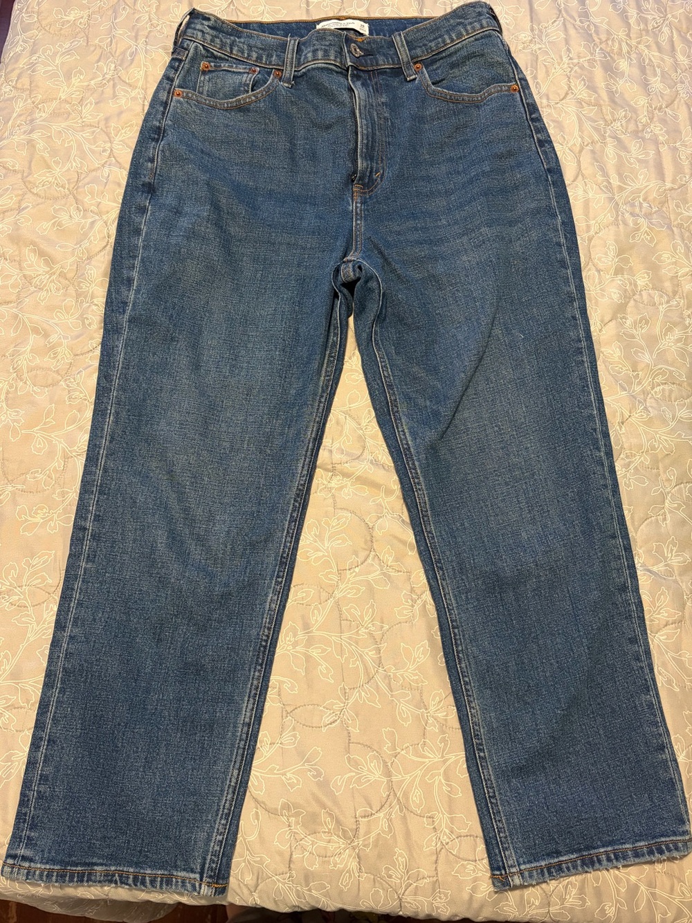 Abercrombie & Fitch Women's Straight-Leg Jeans